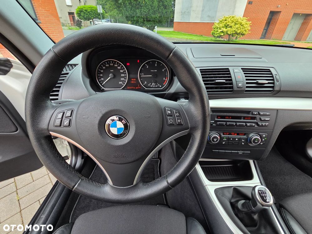 BMW Seria 1 116d DPF Edition Sport - 30