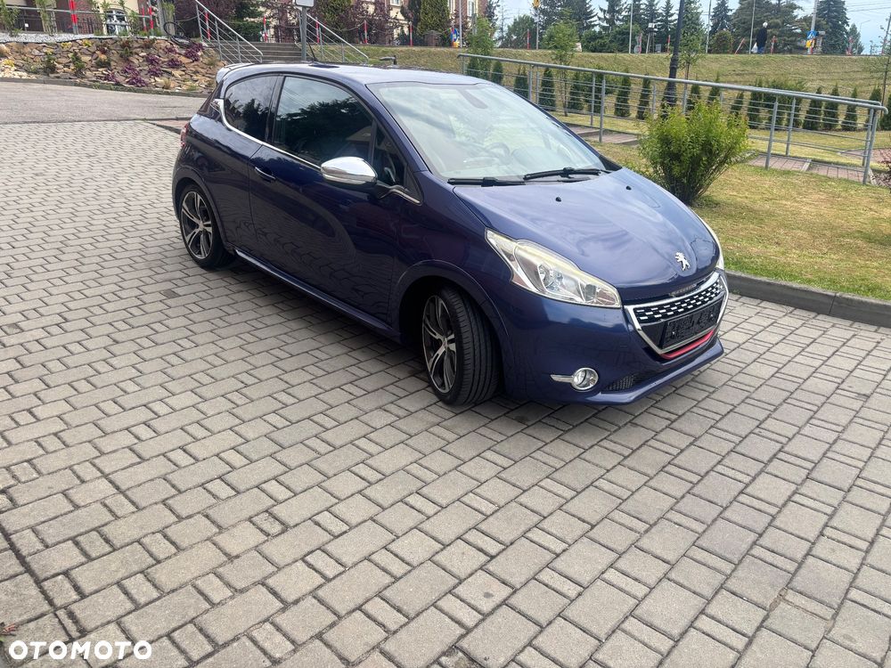 Peugeot 208 1.6 THP GTi - 12