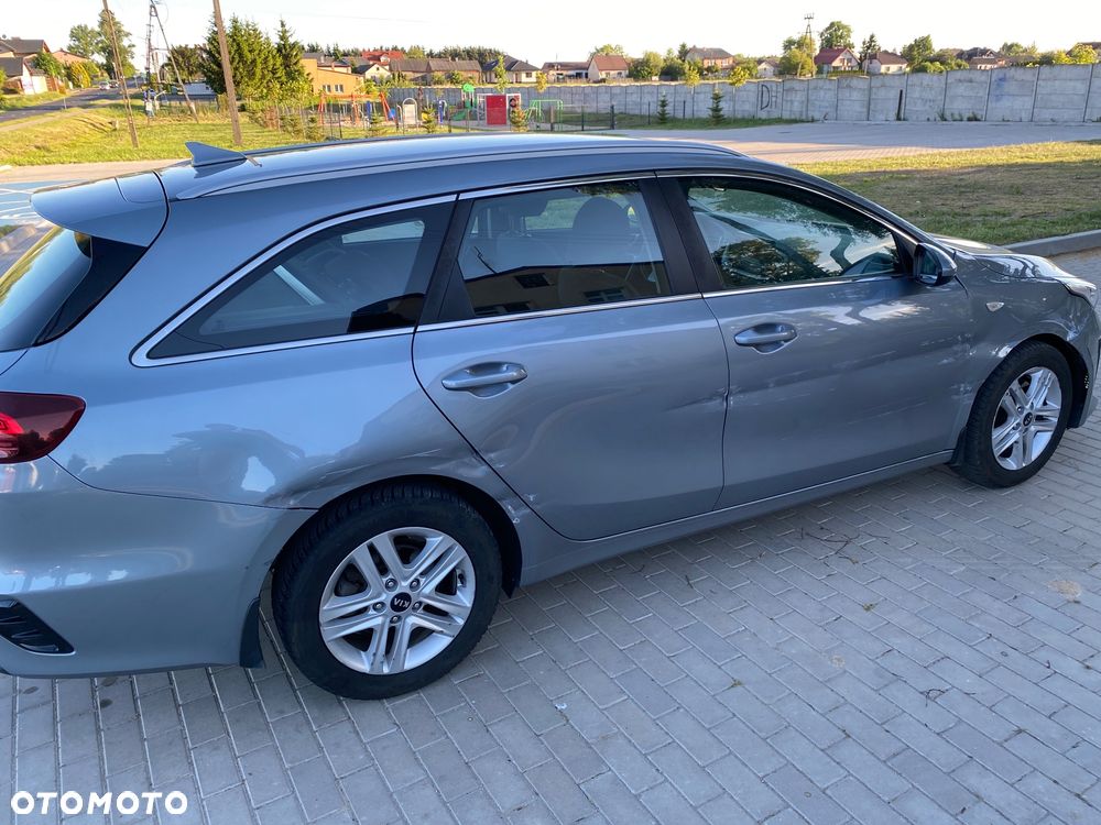 Kia Ceed 1.6 CRDi mHEV M - 13