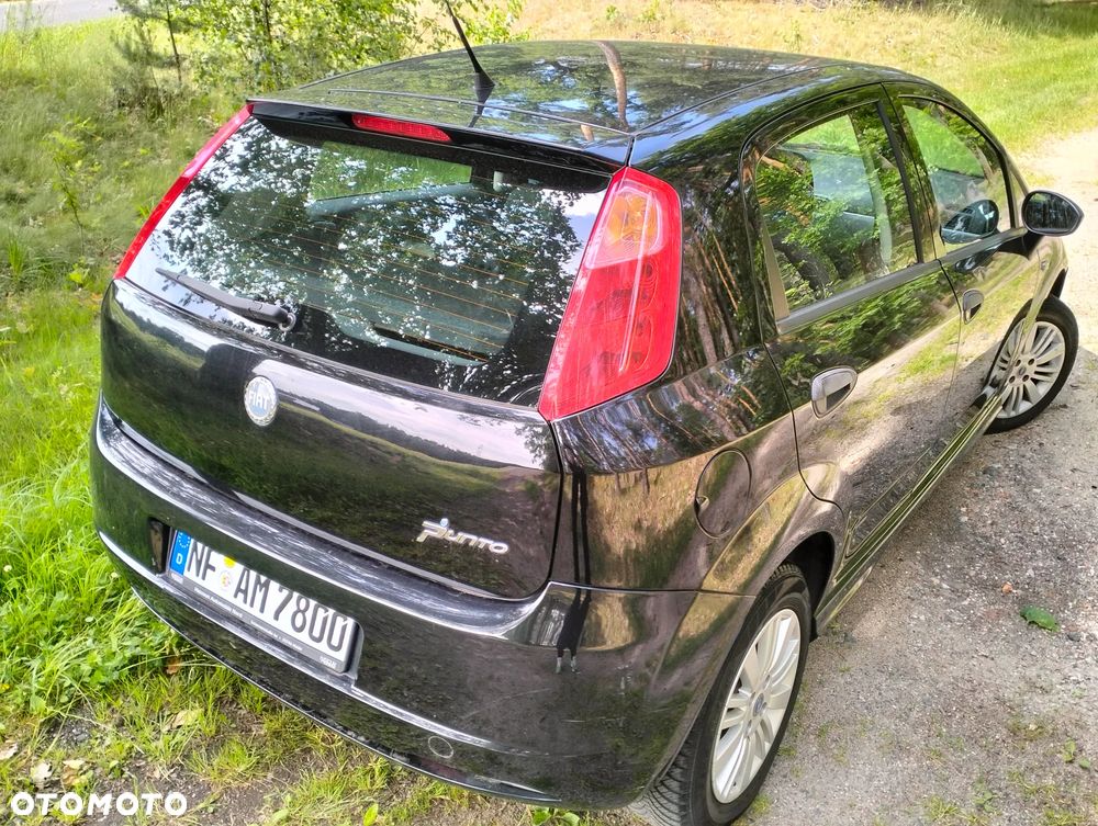 Fiat Punto 1.4 16V Dynamic - 23