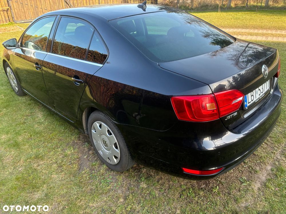 Volkswagen Jetta 1.6 TDI Highline - 3