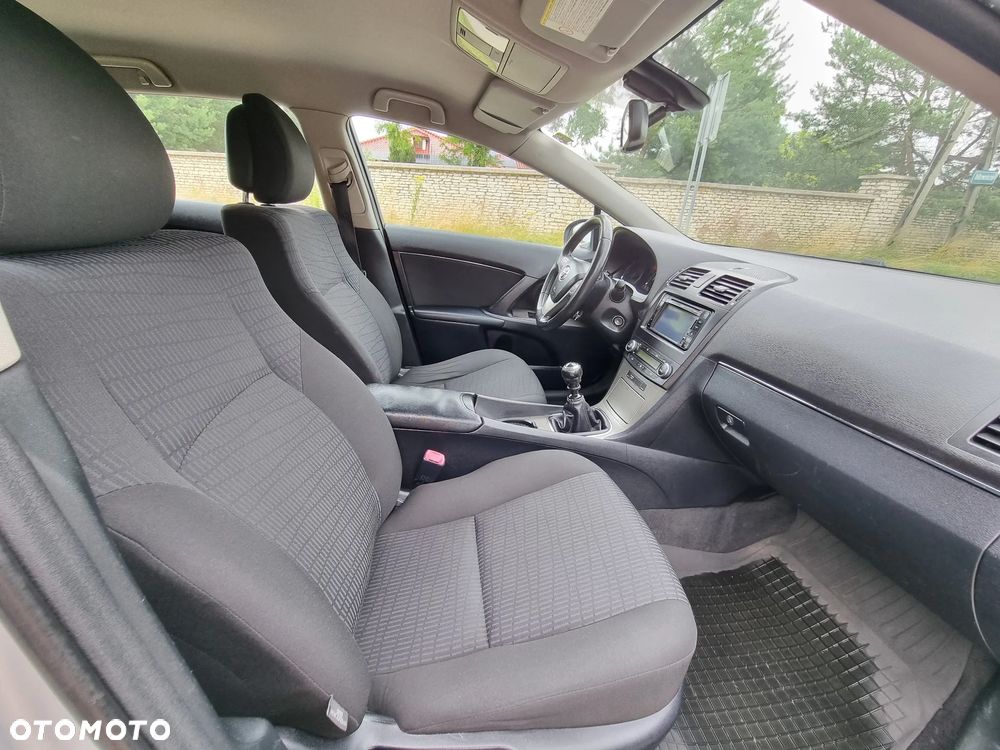 Toyota Avensis - 20