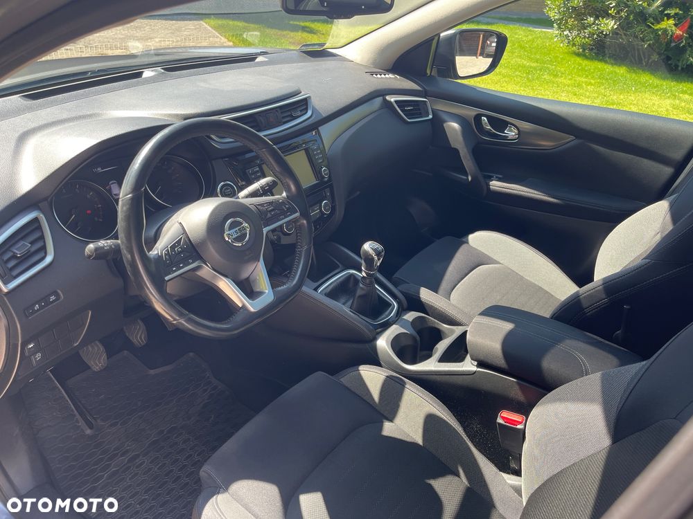 Nissan Qashqai 1.6 DIG-T N-Connecta - 10