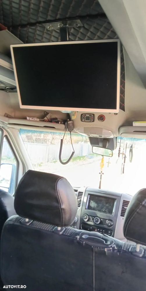 Mercedes-Benz Sprinter - 4