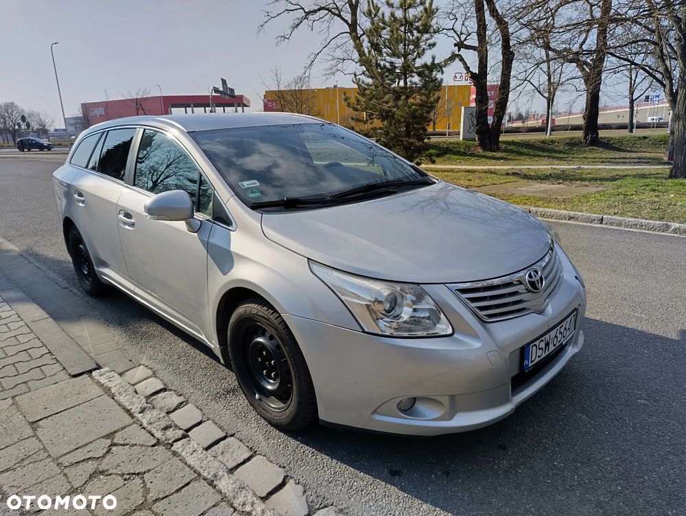Toyota Avensis 2.0 D-4D Sol plus+NAVI - 11