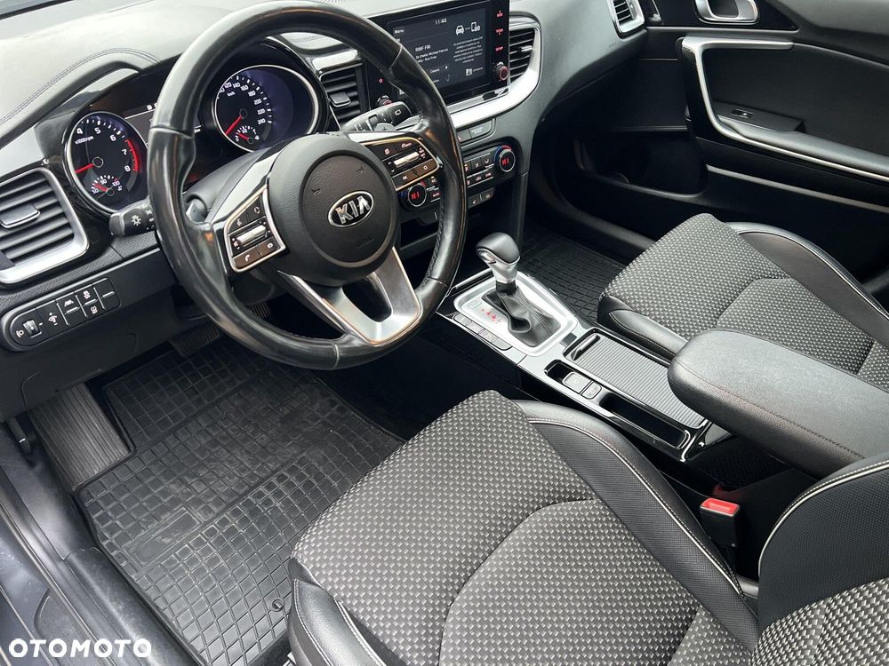 Kia Ceed - 22