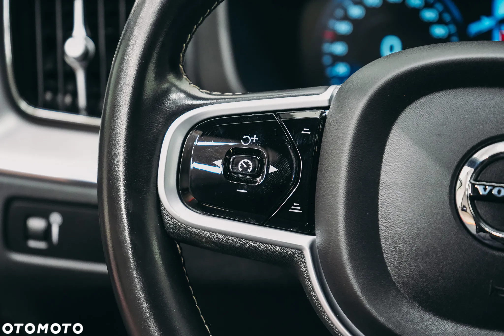 Volvo XC 60 B4 D AWD Geartronic RDesign - 19