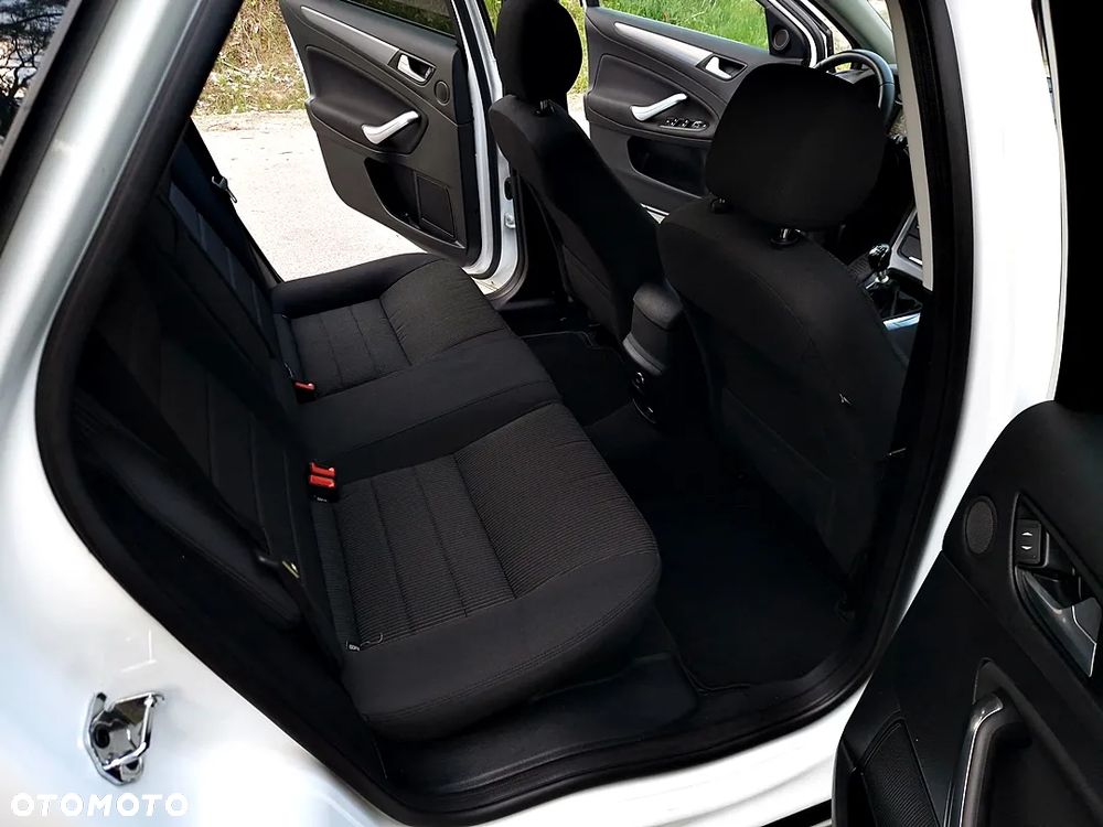 Ford Mondeo 2.0 TDCi Titanium - 37