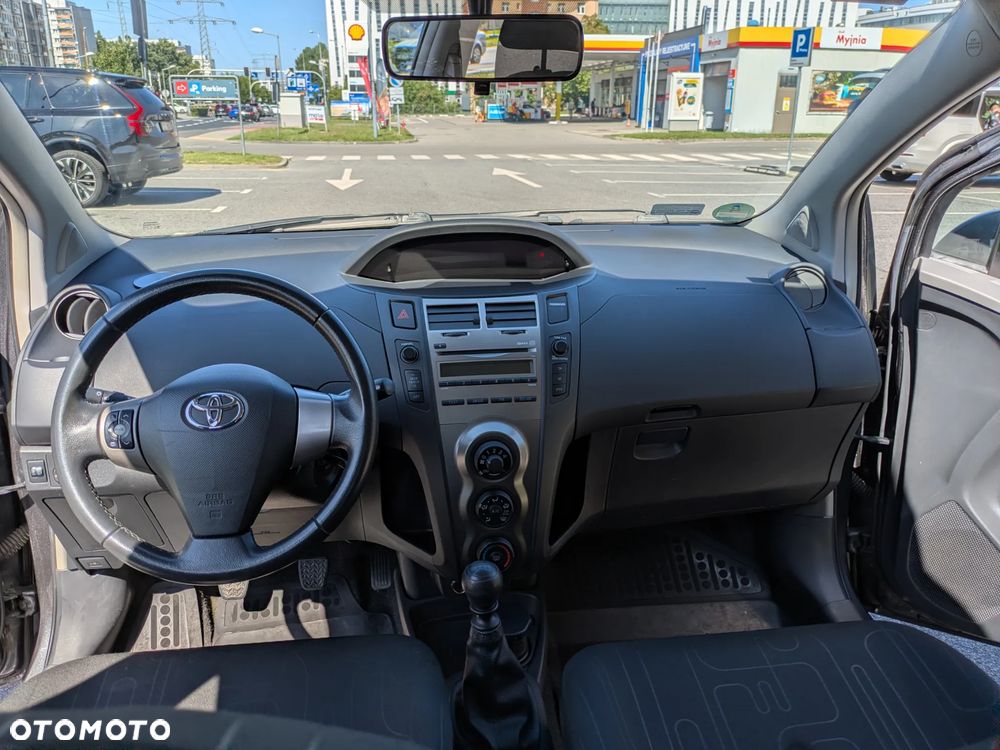 Toyota Yaris 1.33 Luna - 16
