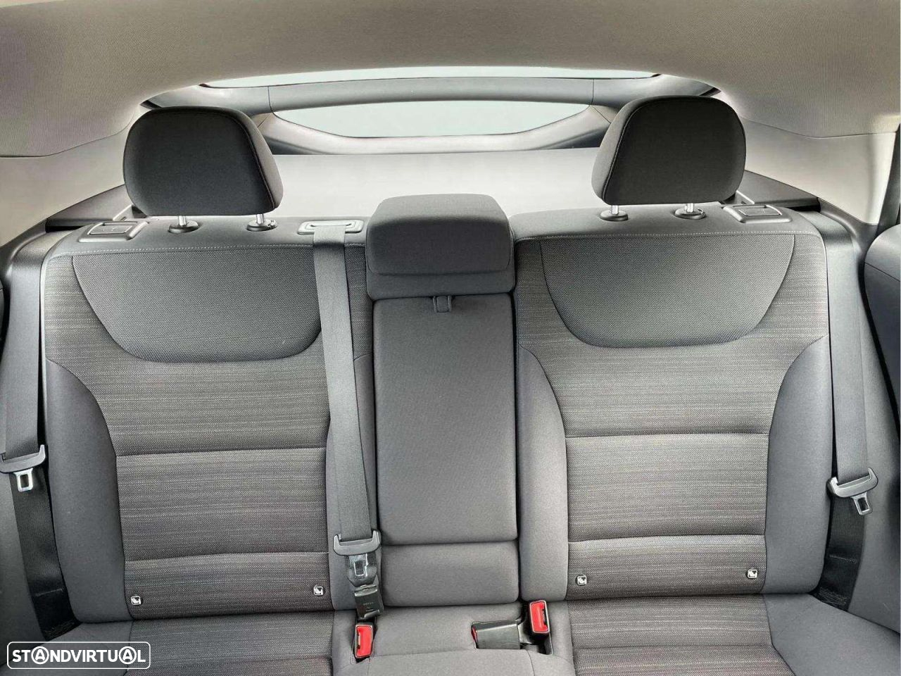 Hyundai Ioniq 1.6 GDI HEV Hybrid Tech - 16