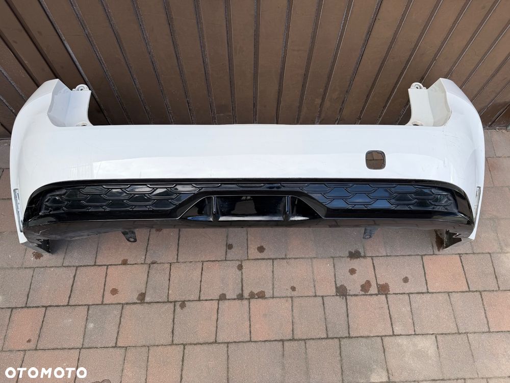 zderzak tylny TOYOTA COROLLA E21 GR KOMBI tył SPORT - 1