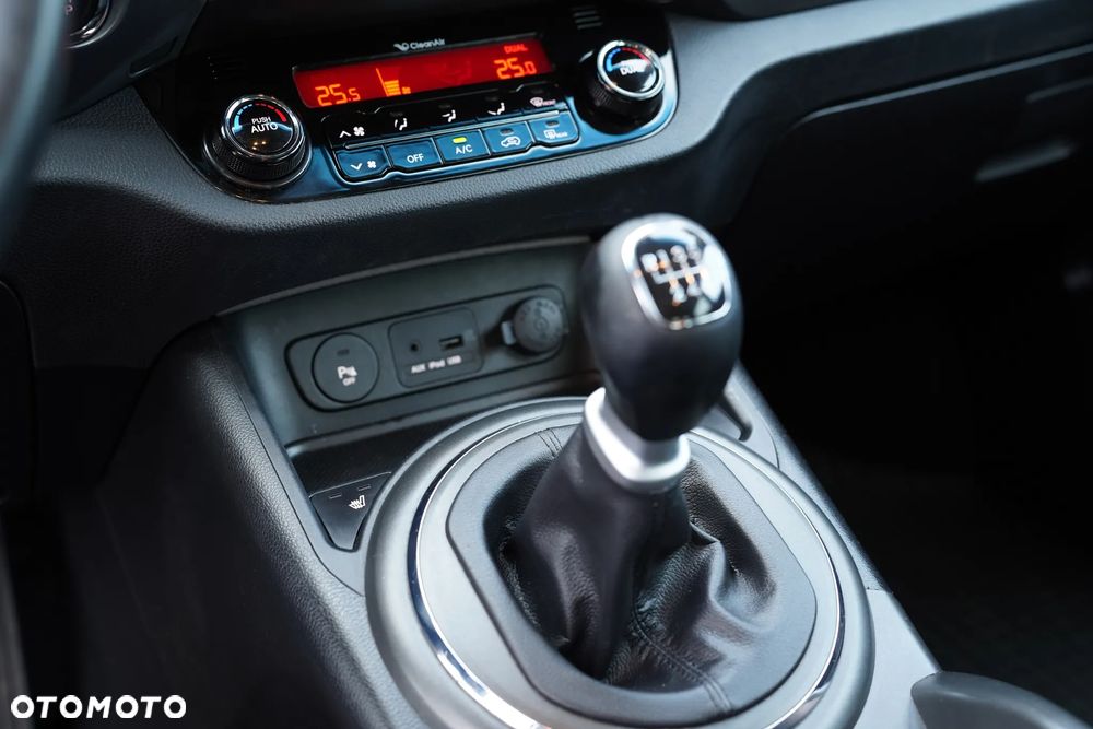 Kia Sportage 2.0 CRDI XL - 29