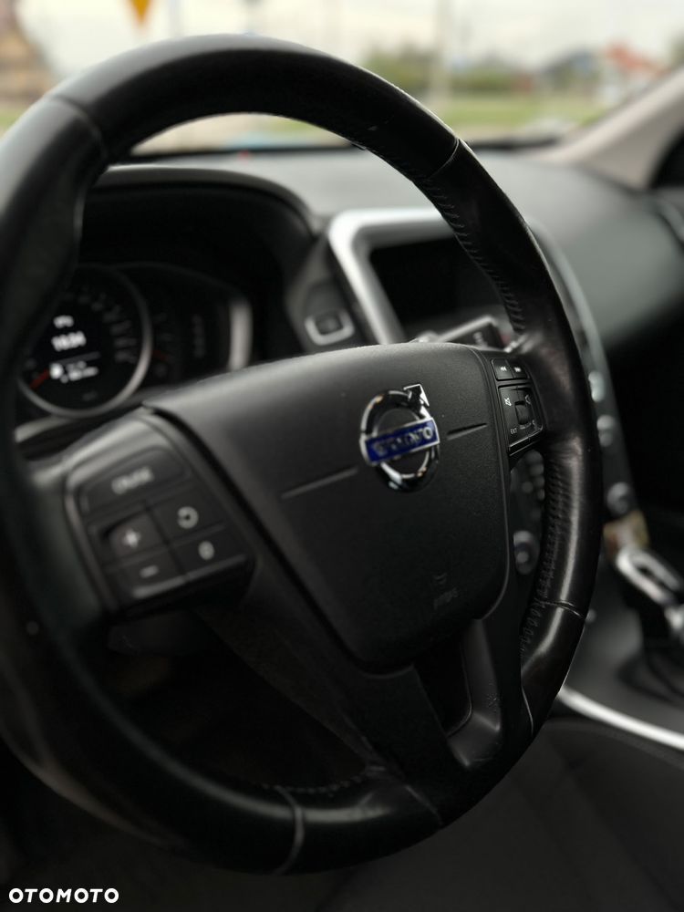 Volvo XC 60 D4 AWD Momentum - 16