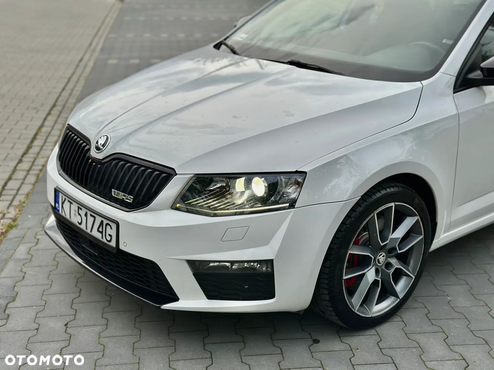 Skoda Octavia 2.0 TDI DSG RS - 3