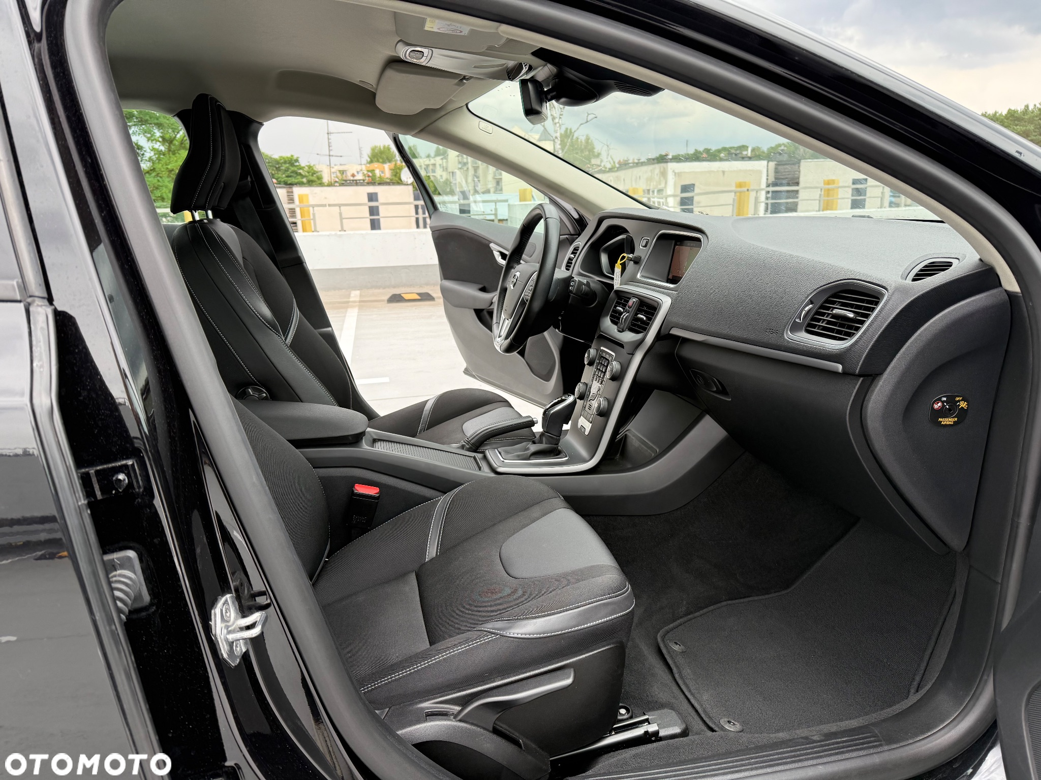 Volvo V40 D3 Drive-E Momentum - 22