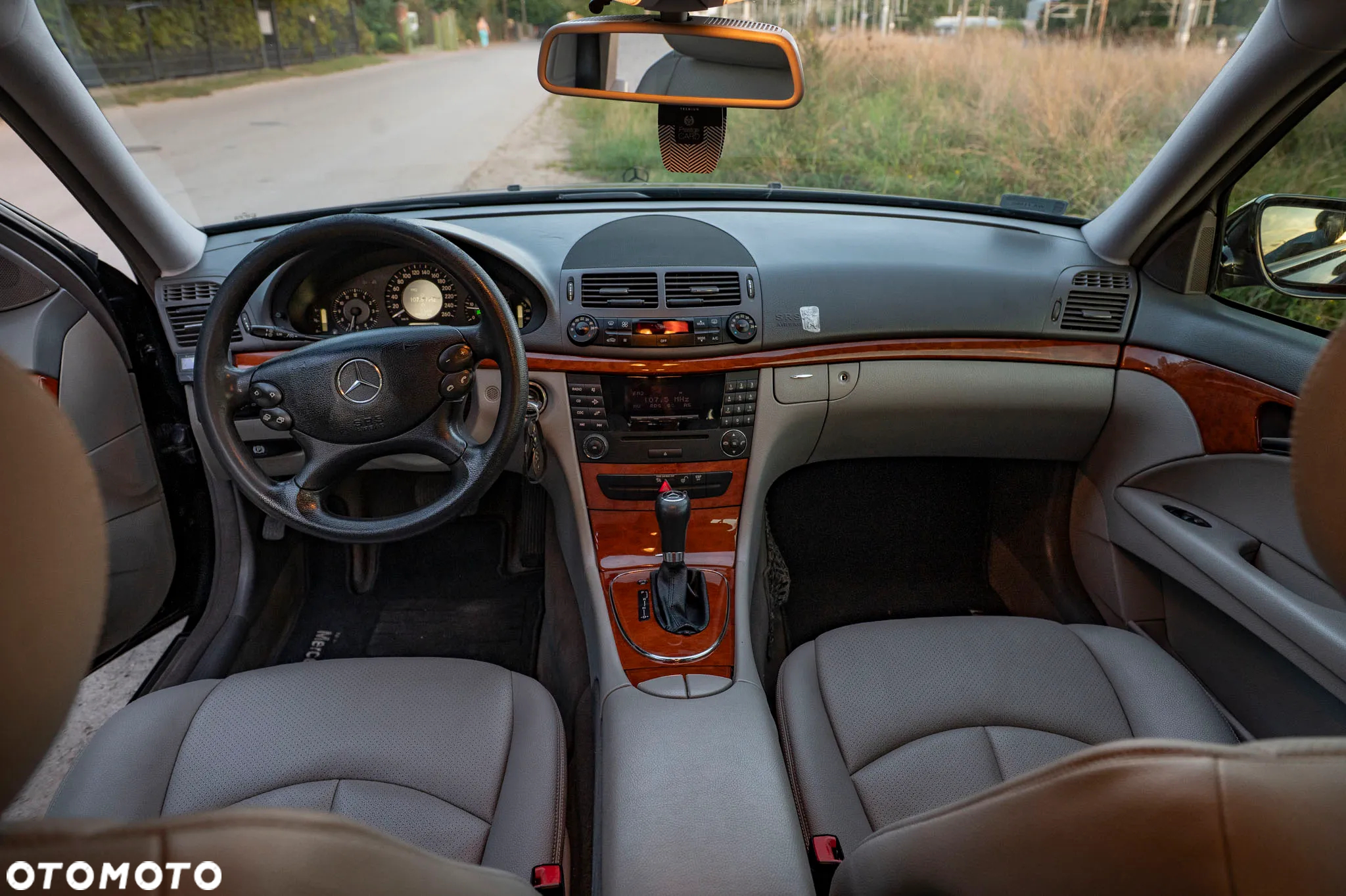 Mercedes-Benz Klasa E ver-220-t-cdi-automatik-classic - 7