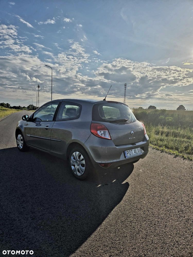 Renault Clio - 5