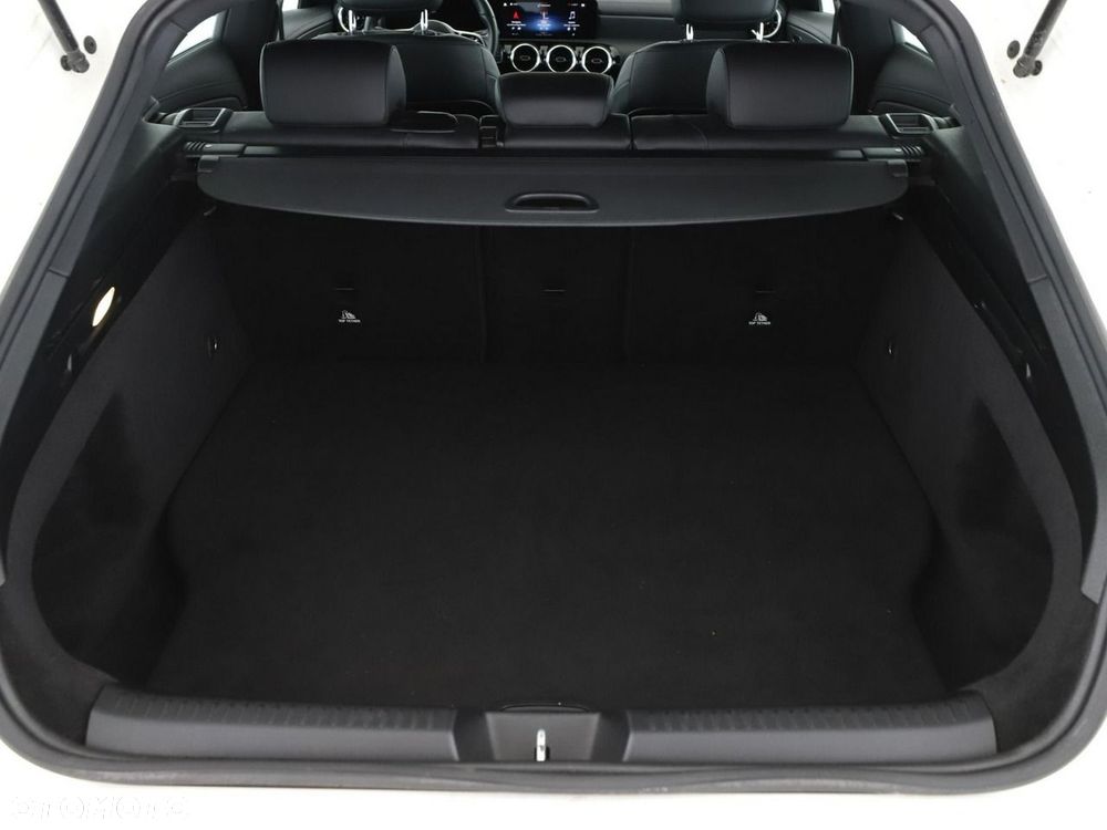 Mercedes-Benz CLA 250 e 8G-DCT Progressive - 22
