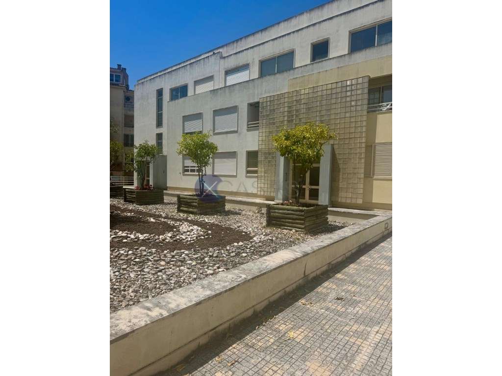 Apartamento t1 em condominio no Murtal com grande terraço e vista d... - Grande imagem: 2/20