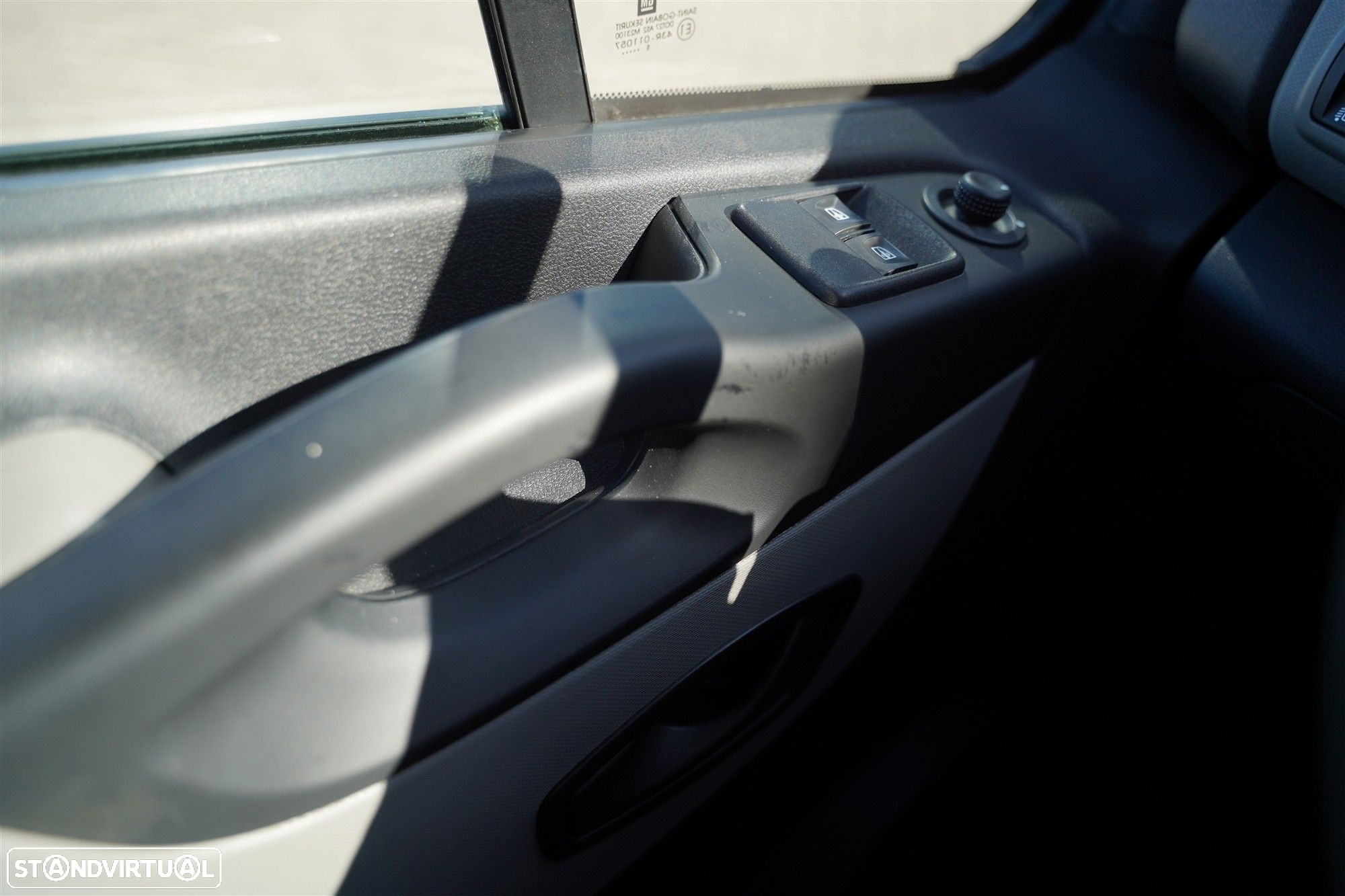 Renault Trafic 1.6 dCi L2H1 1.2T COM ISOLAMENTO TÉRMICO E FRIO - 13