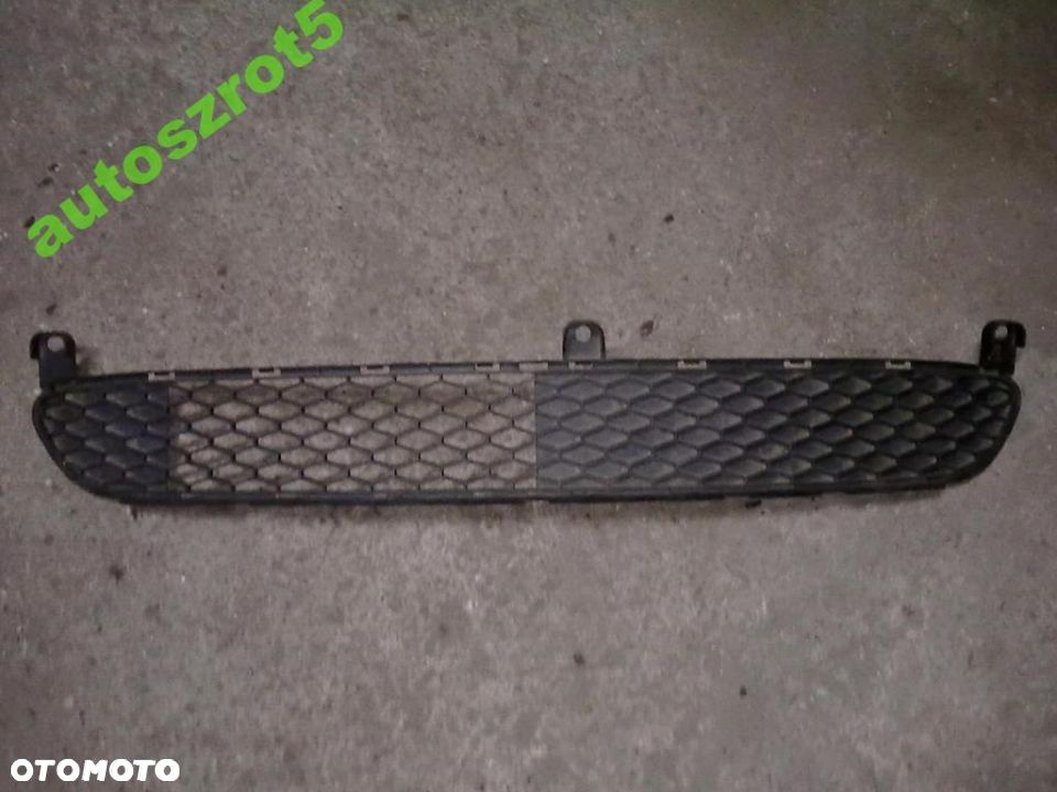 TOYOTA AYGO 05-09 ATRAPA KRATKA W ZDERZAK - 1