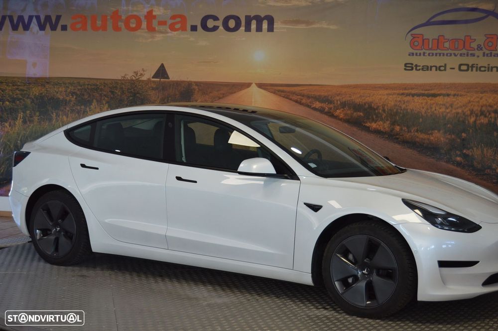 Tesla Model 3 Standard Range Plus RWD - 4