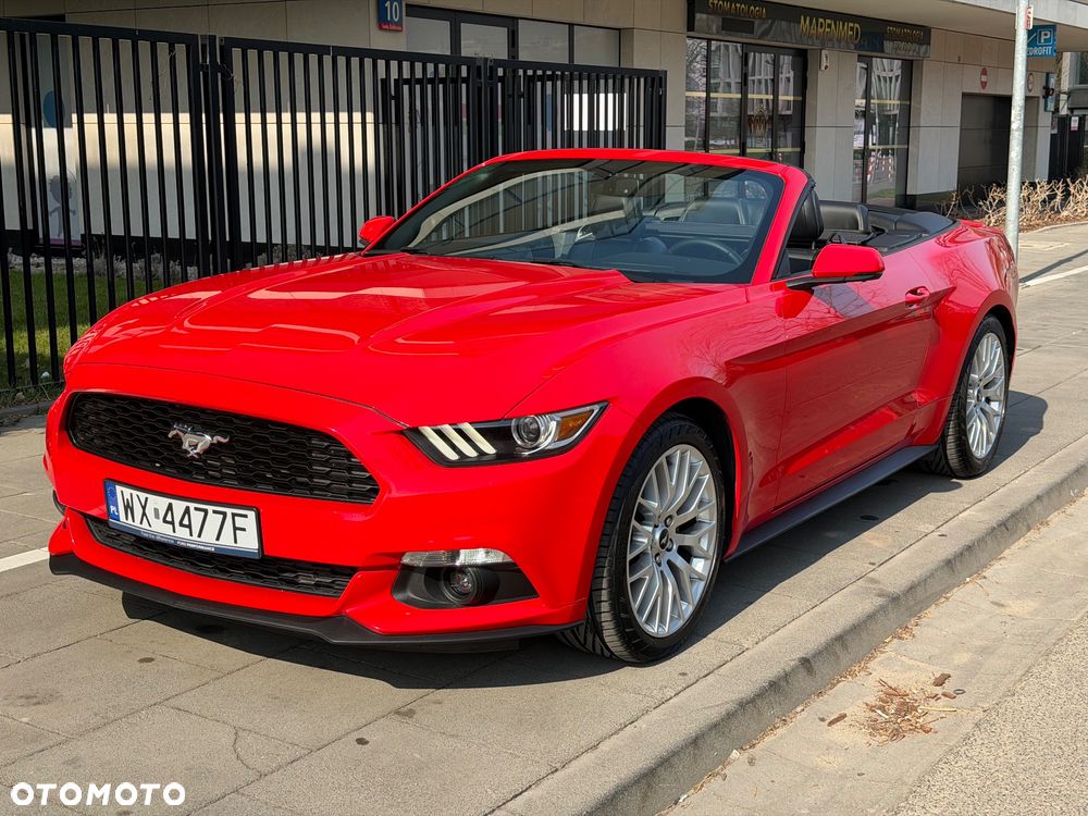 Ford Mustang - 4