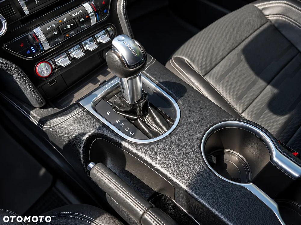 Ford Mustang 5.0 Ti-VCT V8 GT - 17