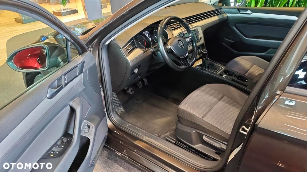 Volkswagen Passat - 7