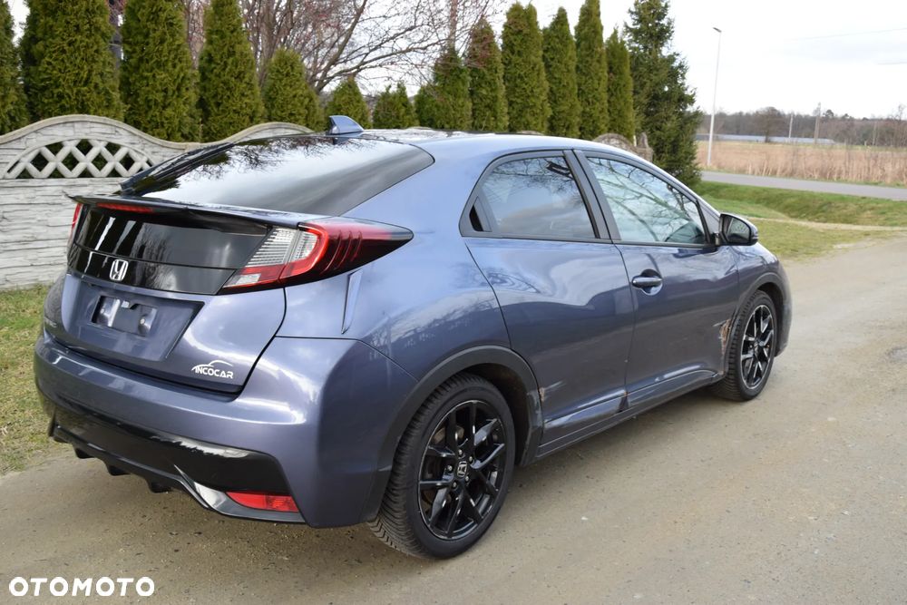 Honda Civic 1.6 i-DTEC Executive Black Edition - 5