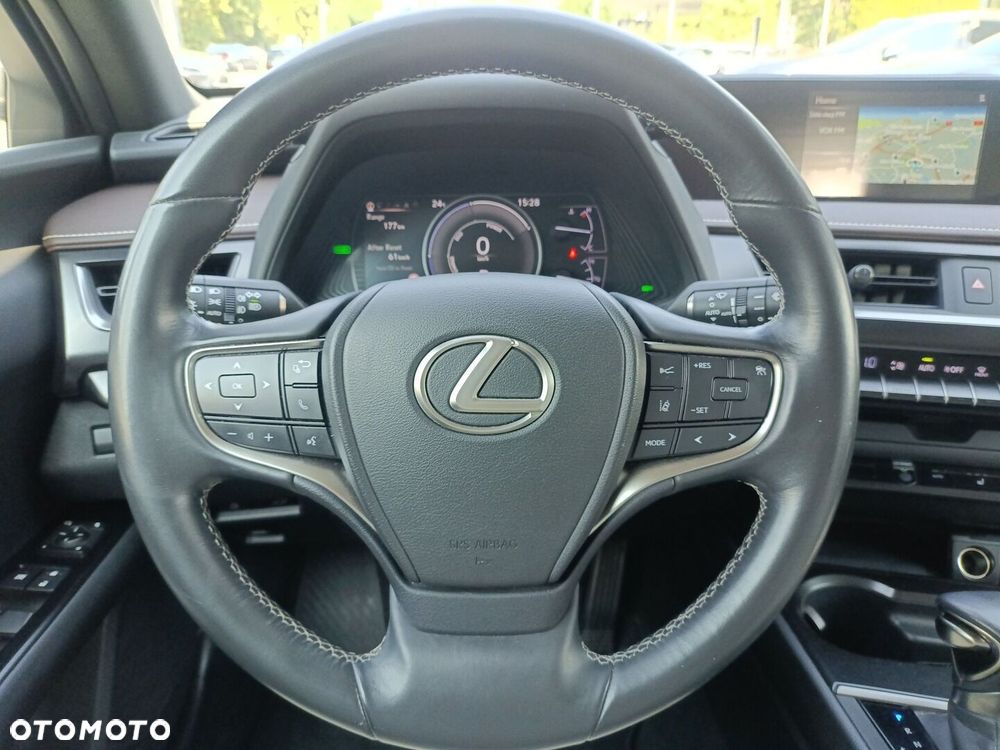 Lexus UX - 22