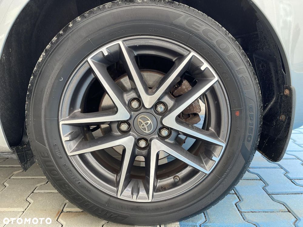 Toyota Auris - 25
