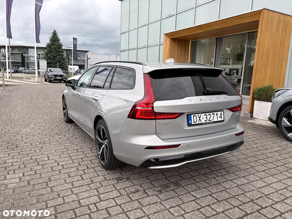 Volvo V60 B4 B Plus Dark - 9