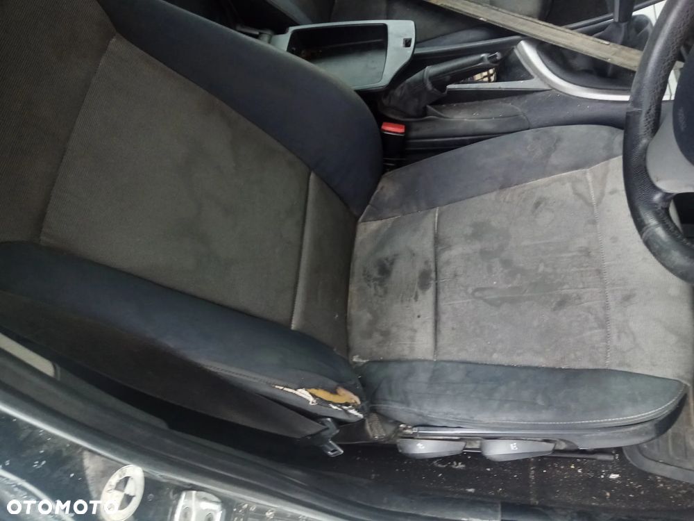 BMW E87 04-07 118D M47D20 - ZDERZAK TYL TYLNI 668/9 SCHWARZ II - 22