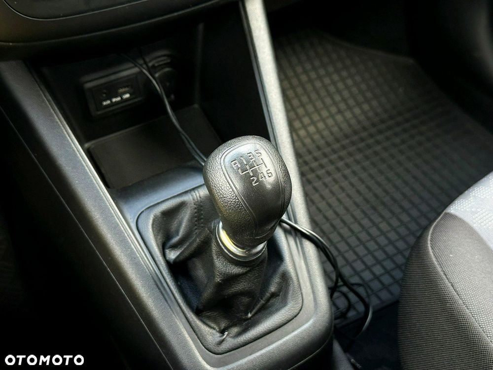 Kia Venga 1.4 CRDi M - 25