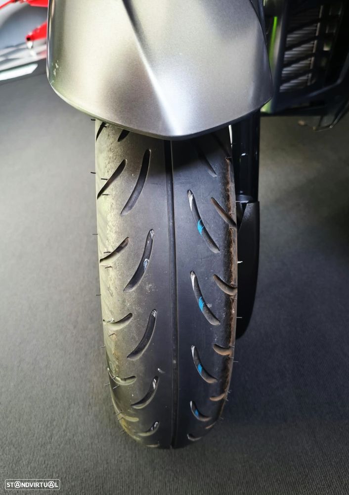 Yamaha Tricity 300 - 11
