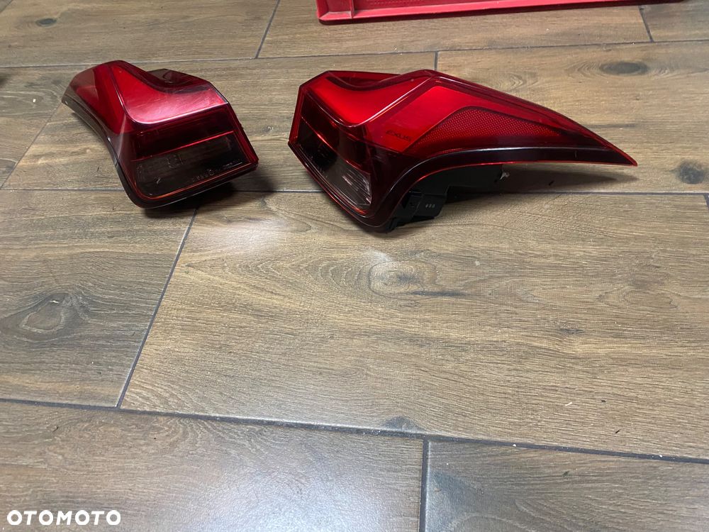 Lampa pr/lewy tył Lexus UX 250H LED ORG - 2