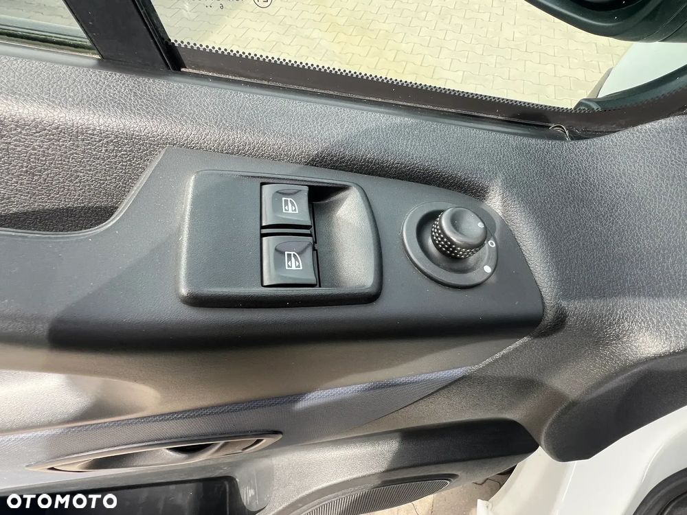 Opel Vivaro - 14