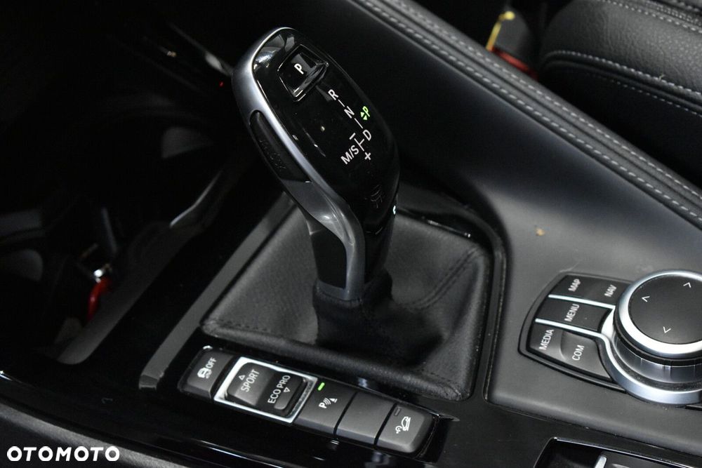 BMW X1 xDrive18d Sport Line - 19