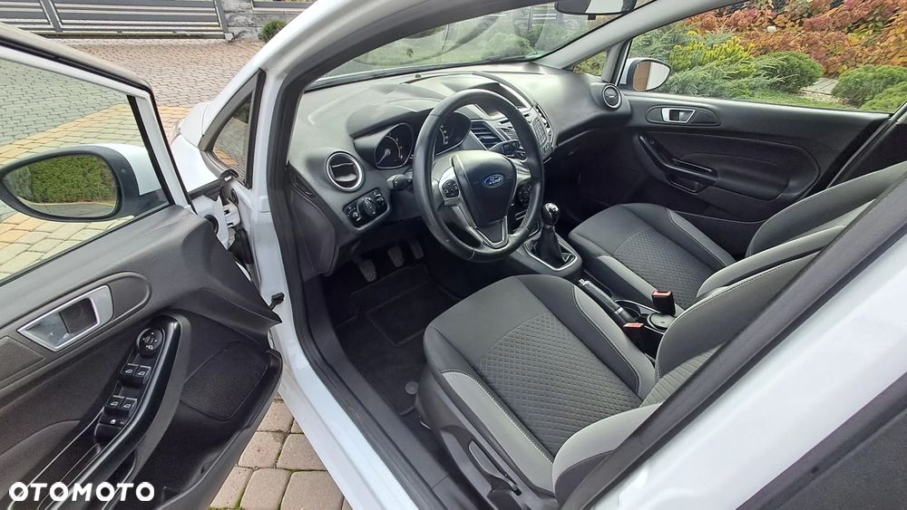 Ford Fiesta 2015 photo 5