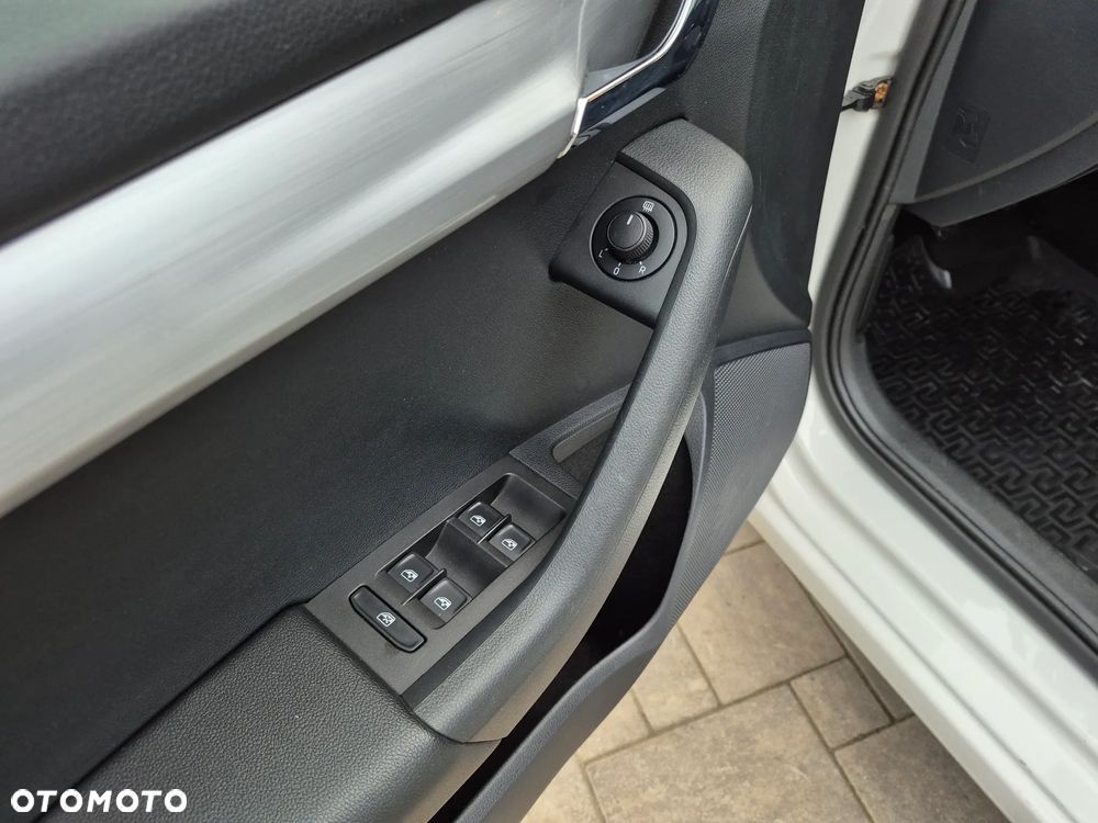 Skoda Octavia 1.5 TSI ACT Active - 14