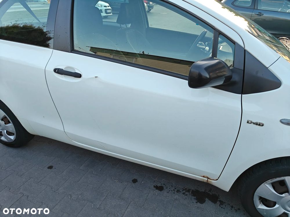 Toyota Yaris 1.4 D-4D Terra A/C - 8