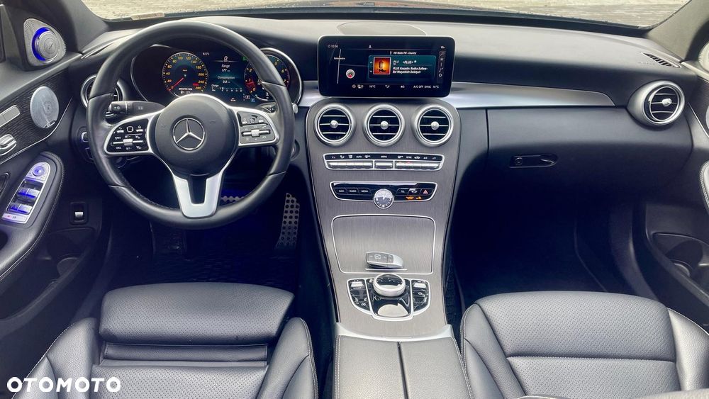 Mercedes-Benz Klasa C 300 4Matic 9G-TRONIC AMG Line - 10