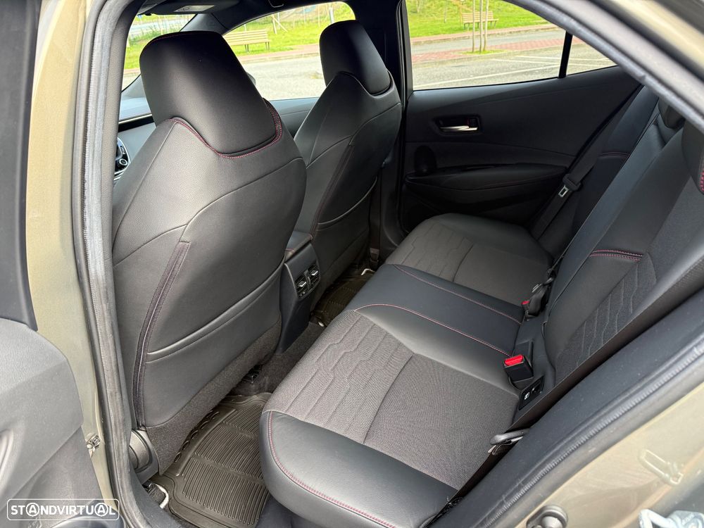 Toyota Corolla 1.8 Hybrid Exclusive - 33