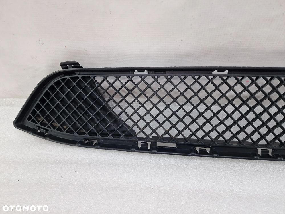 BMW E84 X1 10-15 KRATKA ŚRODKOWA , NR 51117303752 / 7303752 , NR AUKCJI KR520 - 4