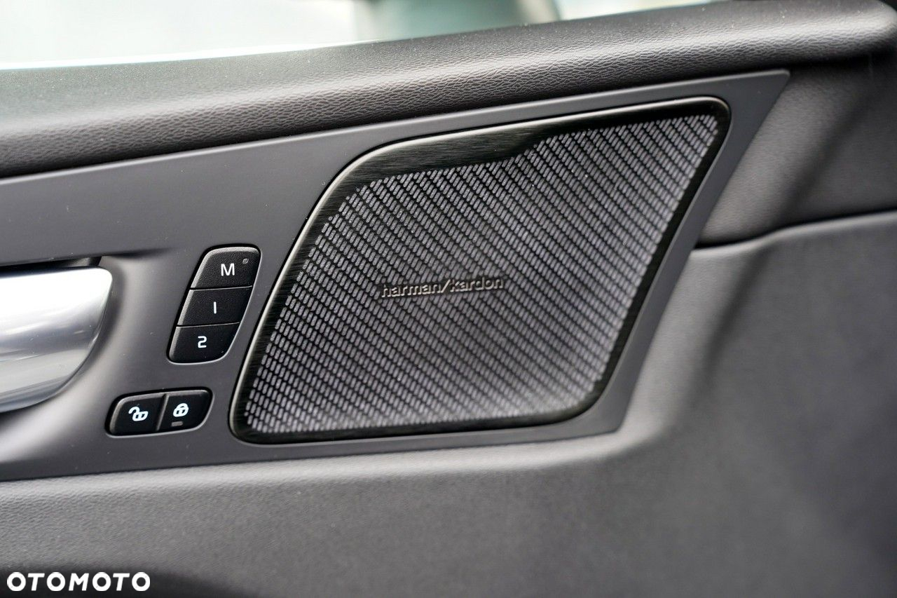 Volvo XC 60 - 18
