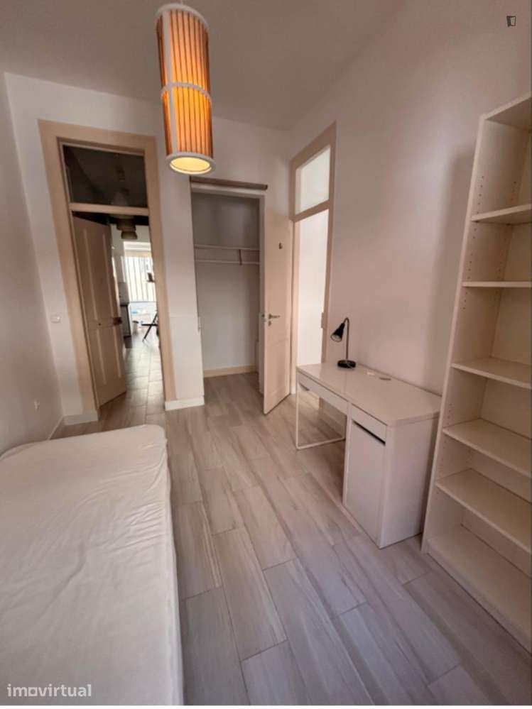 Quarto - localizado em Entrecampos Lisbon - Grande imagem: 3/9