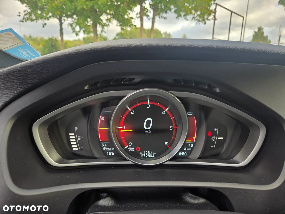 Volvo V40 D2 Drive-E R-Design Kinetic - 9
