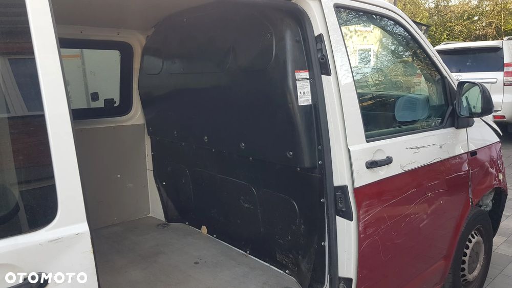 Volkswagen Transporter - 28