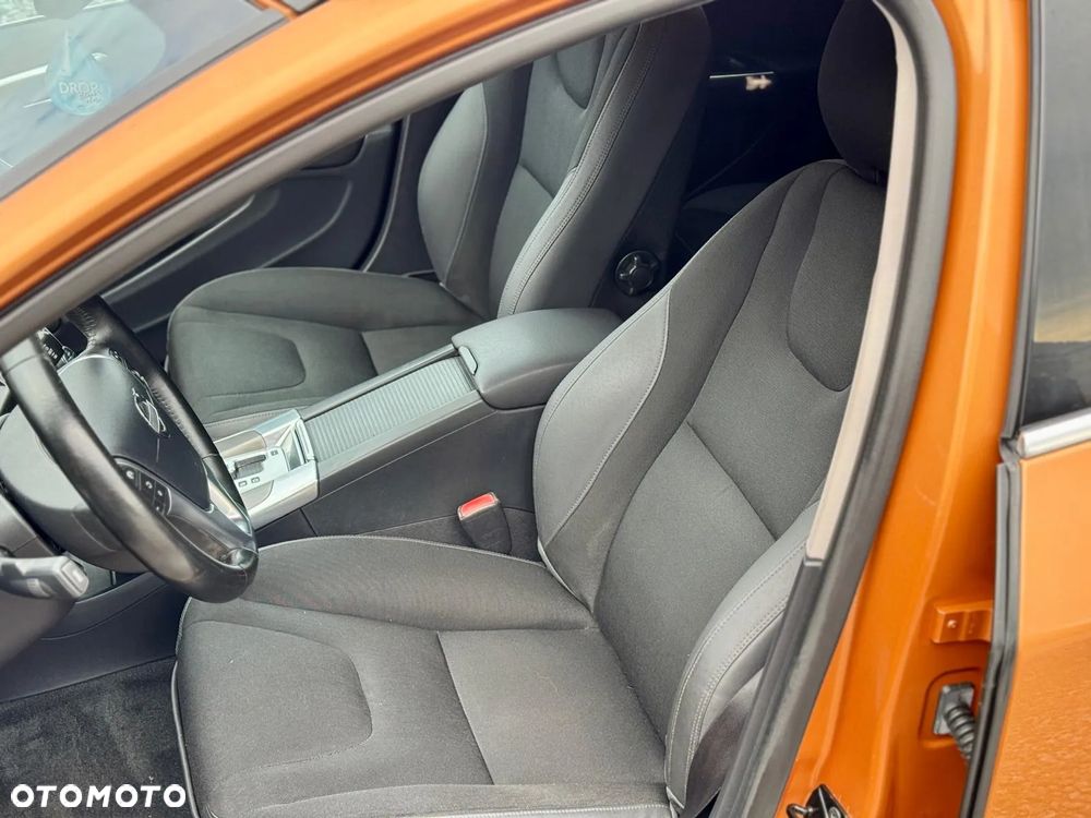 Volvo V60 D3 Geartronic Summum - 32